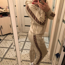 Load image into Gallery viewer, Women&#39;s Sets Autumn Hooded Sweatshirt and Pants Set Pullover Two Piece Outfits for Women&#39;s Tracksuit Sp133